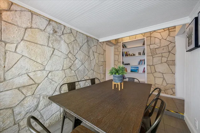 $5,500 | 2106 Kenwood Avenue, Austin, TX 78704