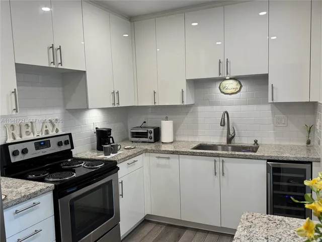 $695,000 | 545 Northeast 111th Street, Miami, FL 33161