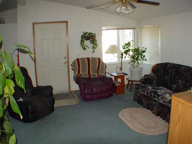 1404 Evergreen Road Deer Park, WA 99006 - Photo 2 of 5