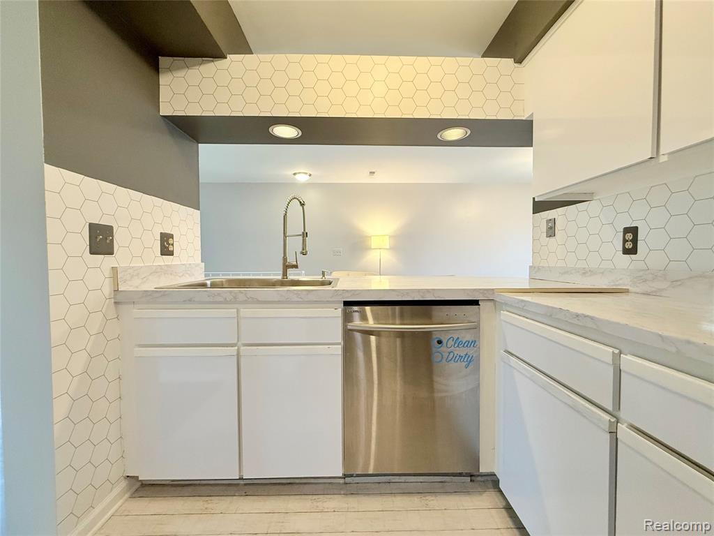 1550 Meadowside Drive, Unit 187 Rochester, MI 48307 - Photo 12 of 43