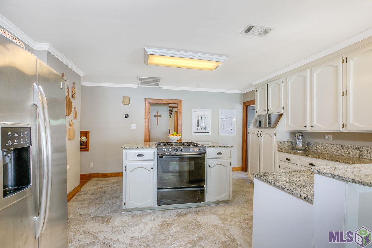 4271 Tupello Street Baton Rouge, LA 70808 - Photo 7 of 33