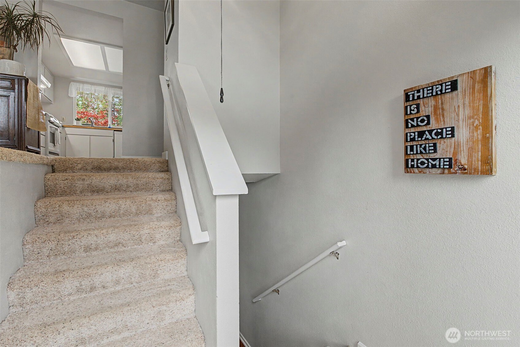 1611 Ham Hill Road Centralia, WA 98531 - Photo 4 of 40 a view of entryway and hall