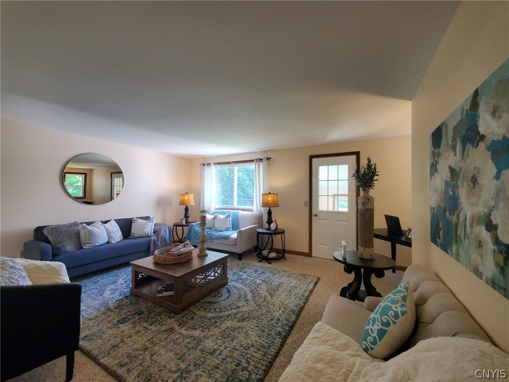 8615 Weaver Road Cicero, NY 13039 - Photo 7 of 26 Gallery Image 7