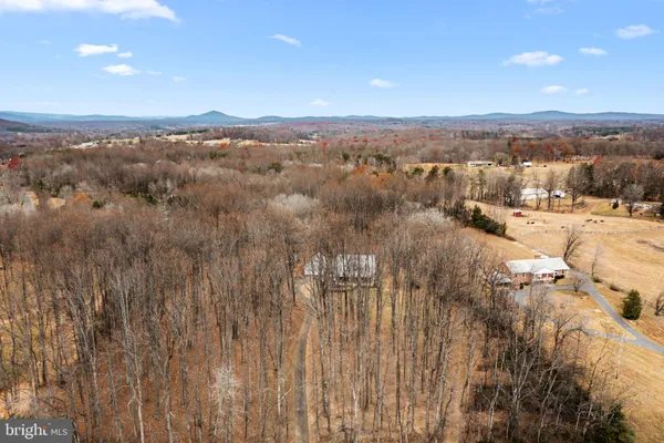 $750,000 | 14555 Lee Highway, Amissville, VA 20106