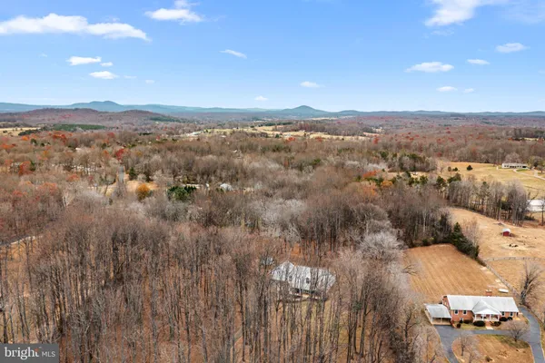 $750,000 | 14555 Lee Highway, Amissville, VA 20106