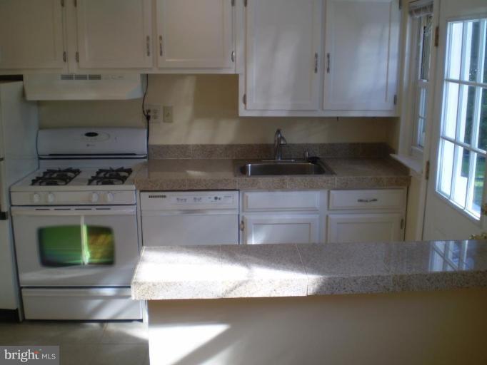 523 St Patrick Road Baltimore, MD 21206 - Photo 3 of 18 Kitchen #2
