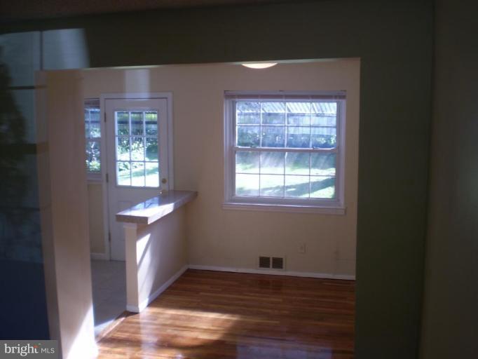 523 St Patrick Road Baltimore, MD 21206 - Photo 4 of 18 Dining Room
