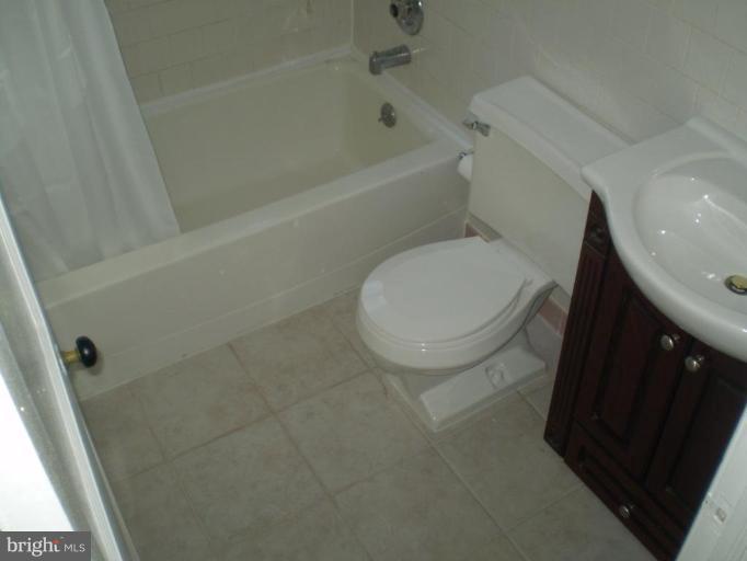 523 St Patrick Road Baltimore, MD 21206 - Photo 7 of 18 Bath #1