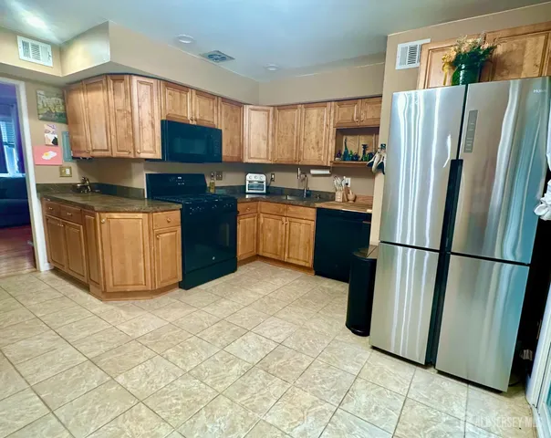 $200,000 | 187 Evergreen Road, Unit 4A, Edison, NJ 08837