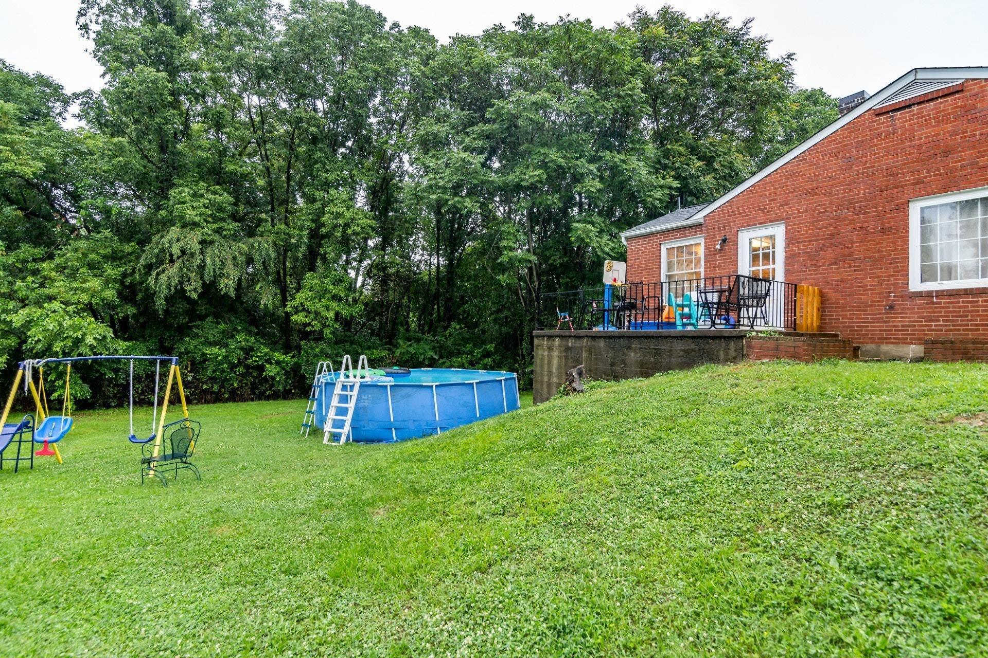 6901 Plantation Road Roanoke, VA 24019 - Photo 18 of 18 Backyard