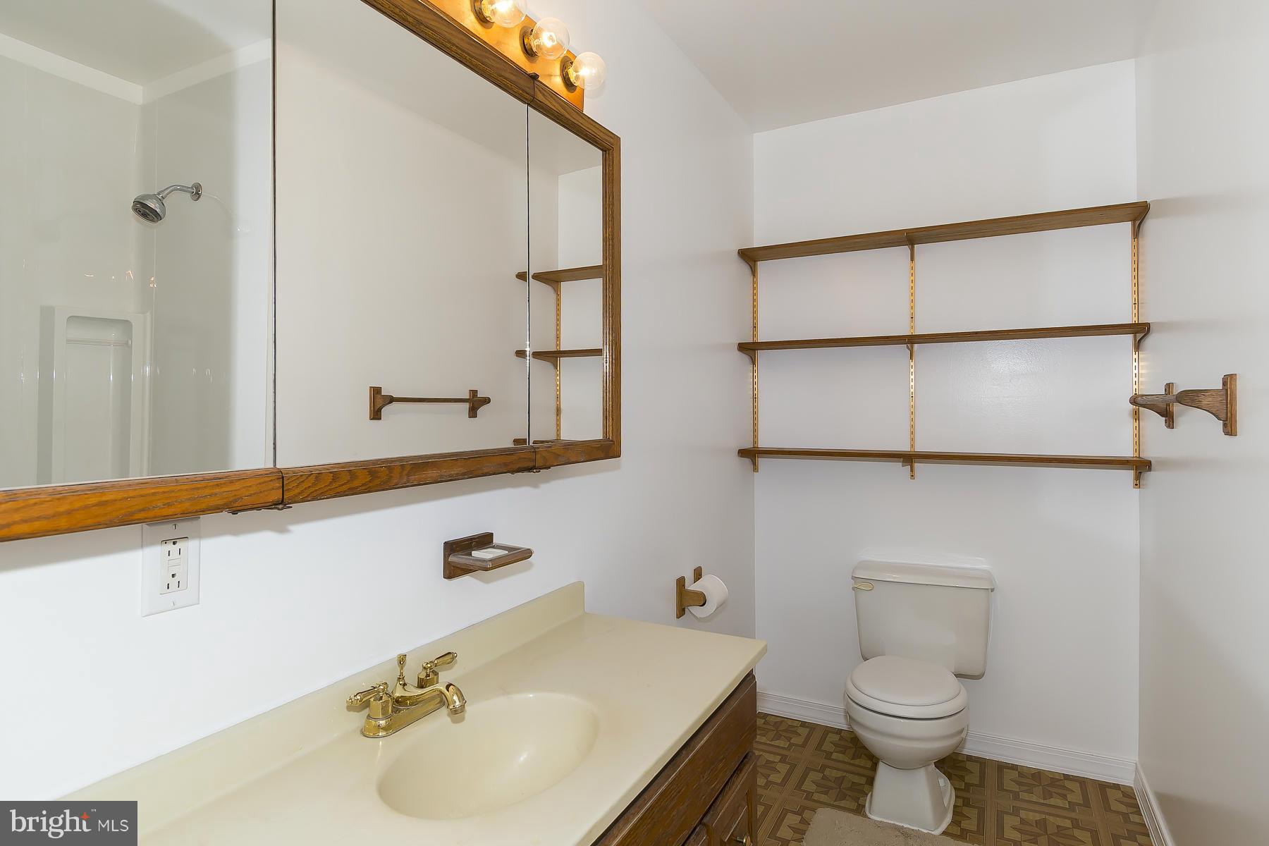 350 Hall Road Crownsville, MD 21032 - Photo 7 of 24 BATHROOM 1