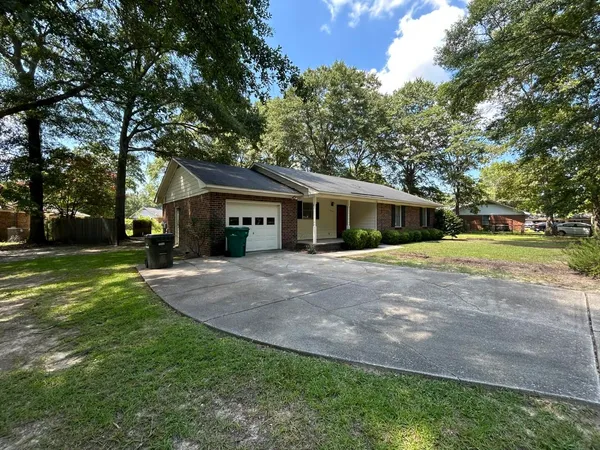 $1,550 | 1310 Crowndale Drive, Sumter, SC 29150