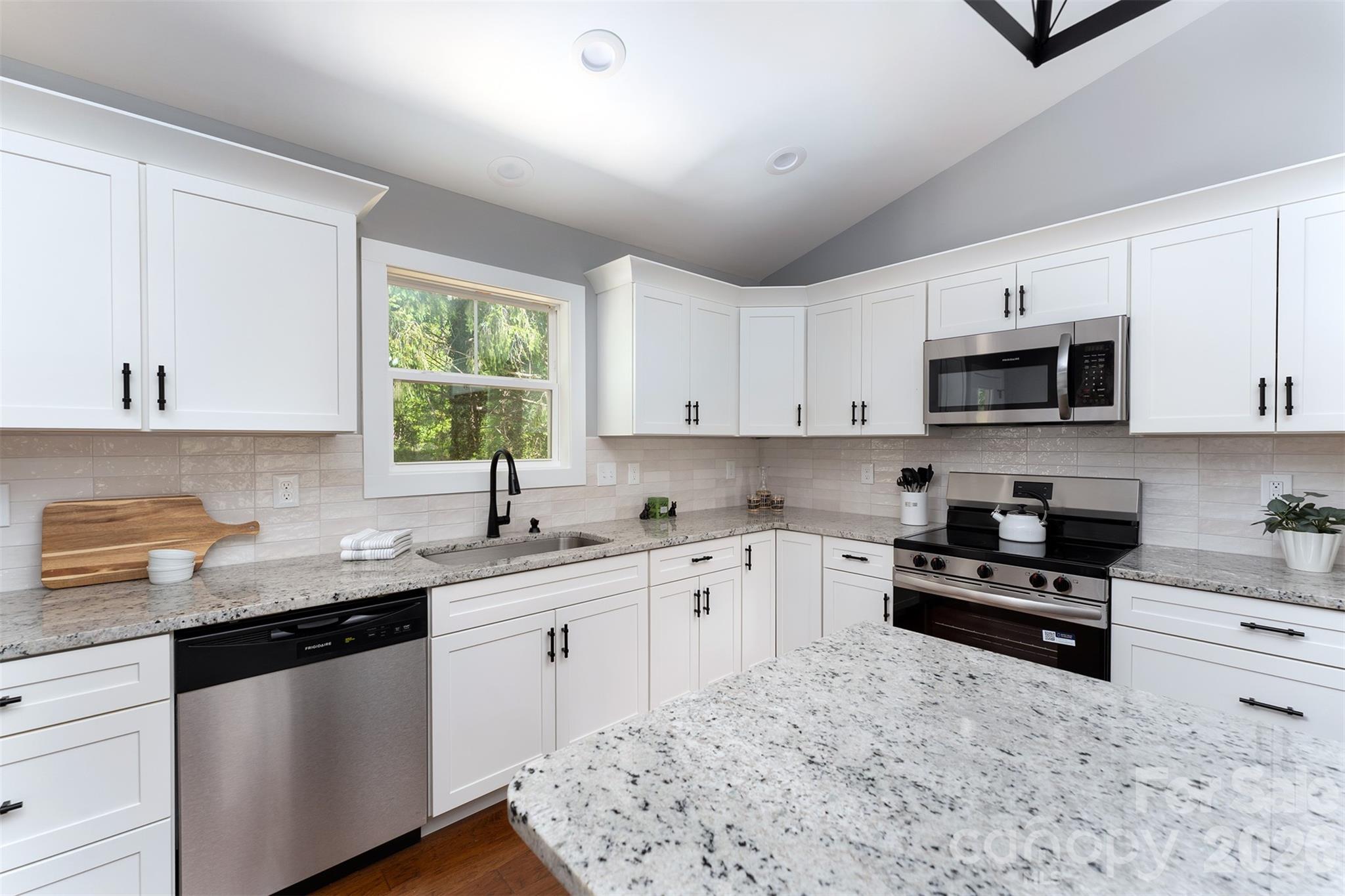 21 Justice Ridge Terrace Candler, NC 28715 - Photo 8 of 27 Gallery Image 8