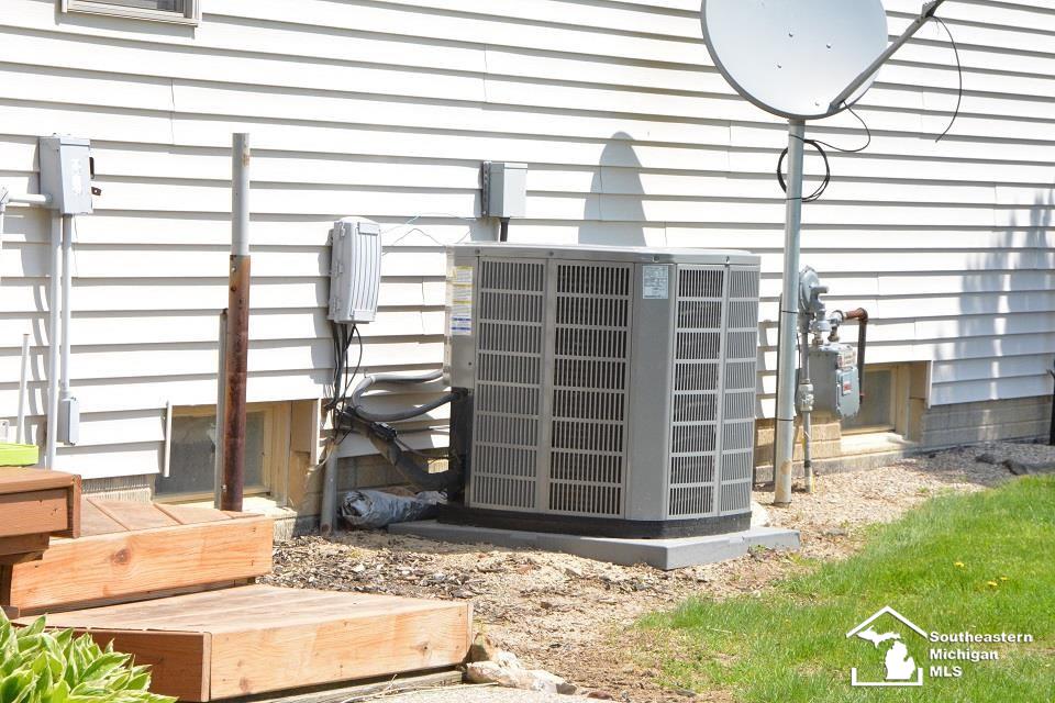 10987 Crabb Road Temperance, MI 48182 - Photo 25 of 26 Gallery Image 25