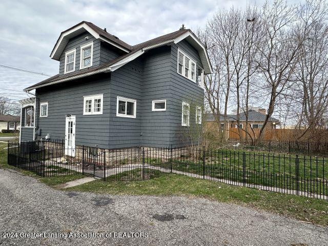 420 East Miller Road Lansing, MI 48911 - Photo 18 of 25 IMG_6704