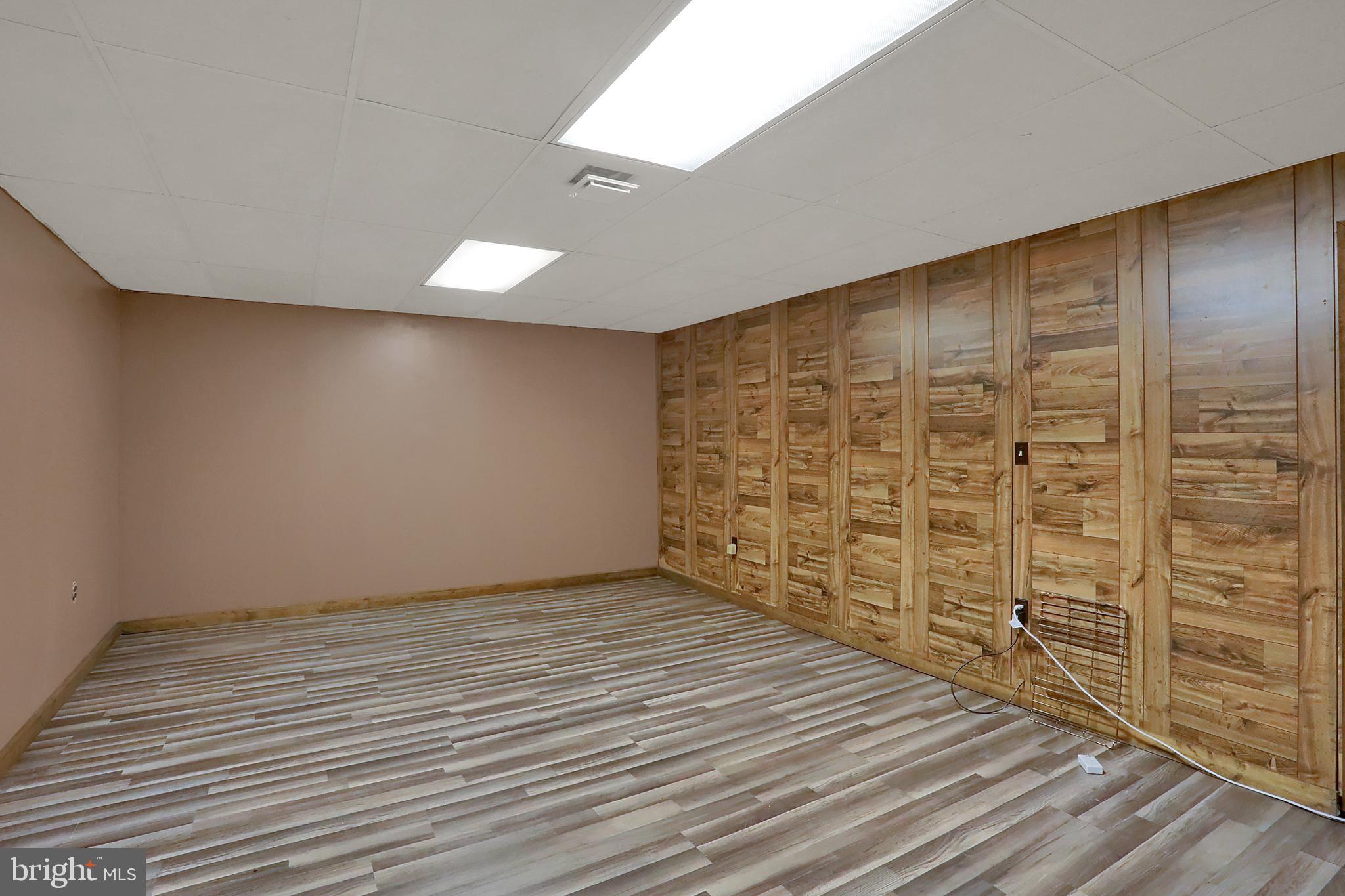 6916 Spring Road Shermans Dale, PA 17090 - Photo 10 of 19 Gallery Image 10