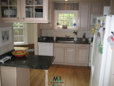 360 McMillan Road Grosse Pointe, MI 48236 - Photo 3 of 9 756749-2.JPG
