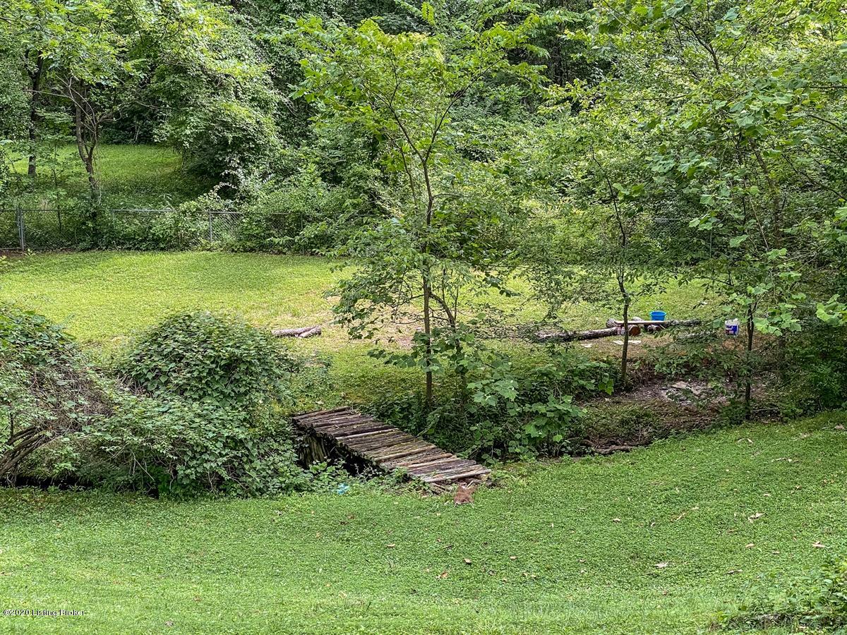 6611 Hollow Tree Road Louisville, KY 40228 - Photo 36 of 47 Back Yard