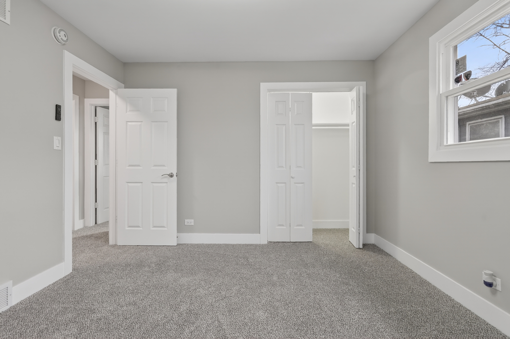 515 West 146th Street Dolton, IL 60419 - Photo 25 of 47 a view of an empty room