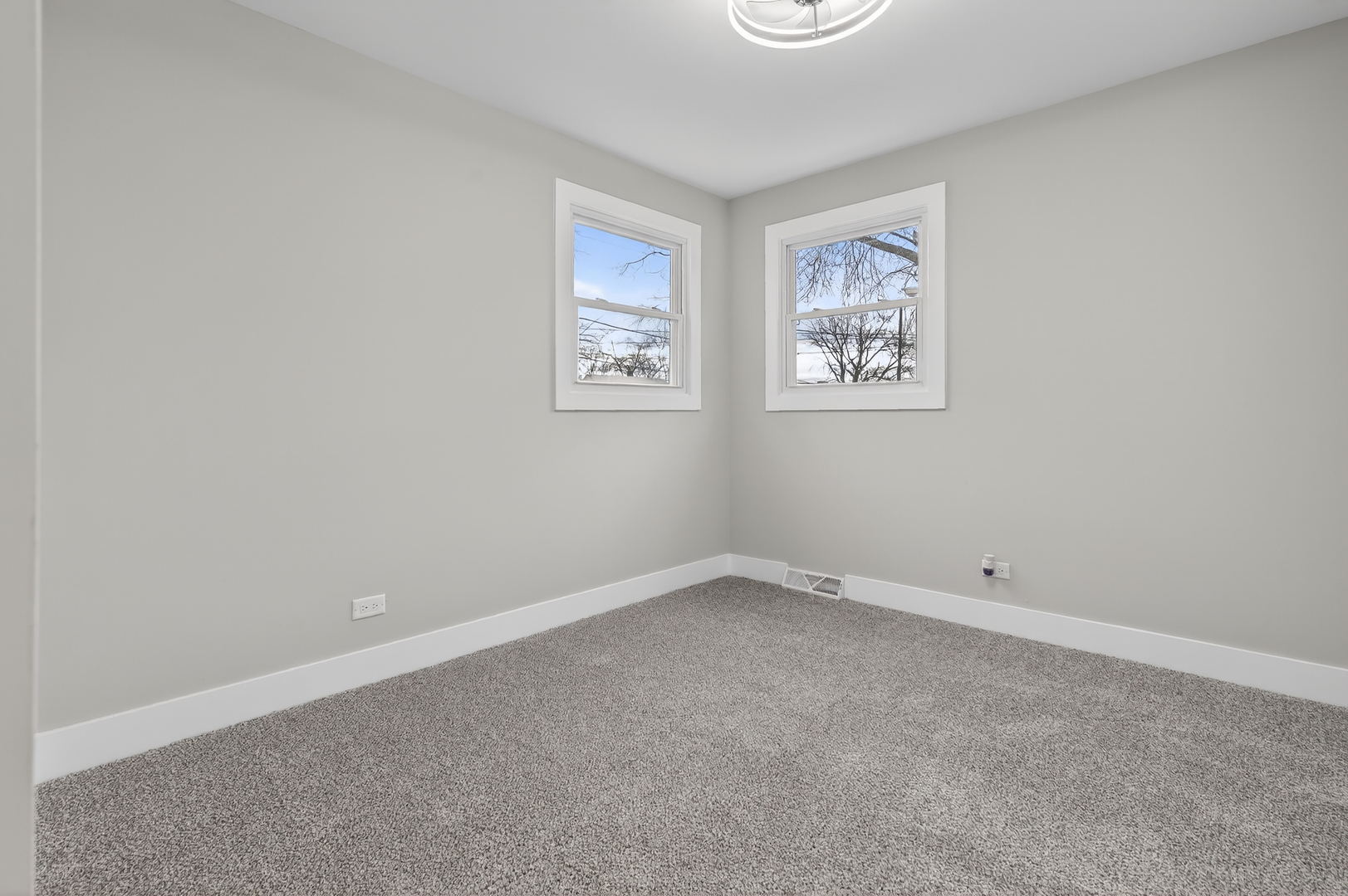 515 West 146th Street Dolton, IL 60419 - Photo 26 of 47 an empty room with a window