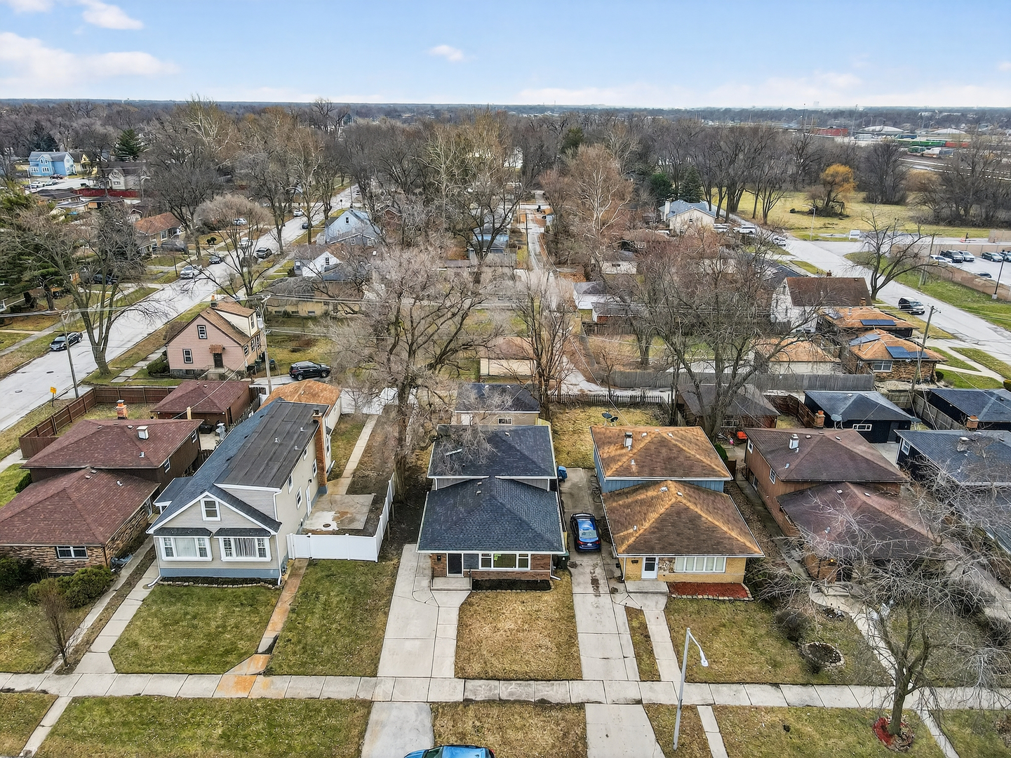 515 West 146th Street Dolton, IL 60419 - Photo 40 of 47 an aerial view of residential houses with city view