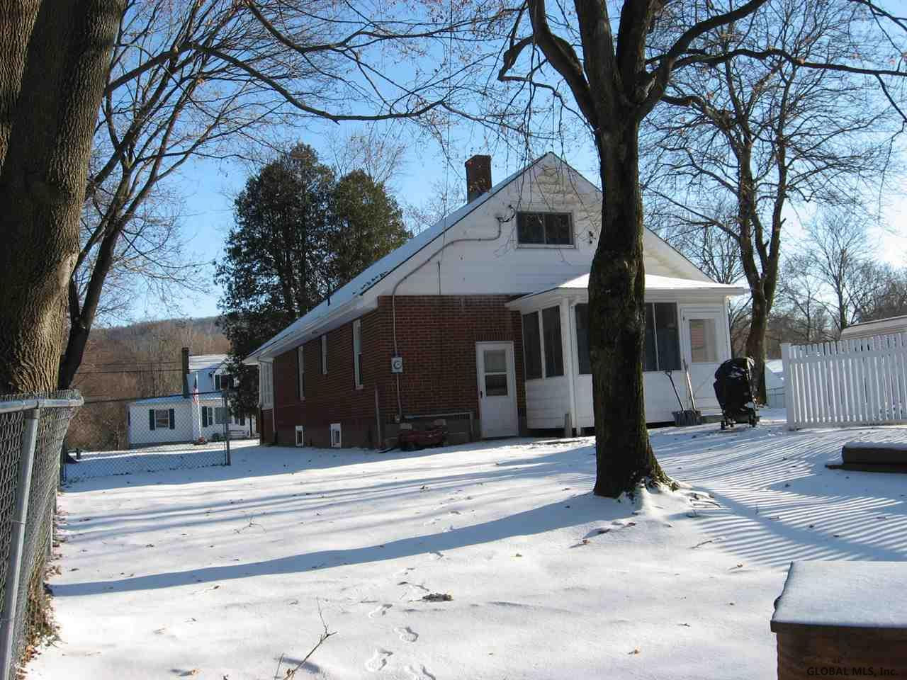 37 Perry Road Troy, NY 12182 - Photo 6 of 25 Photo 6