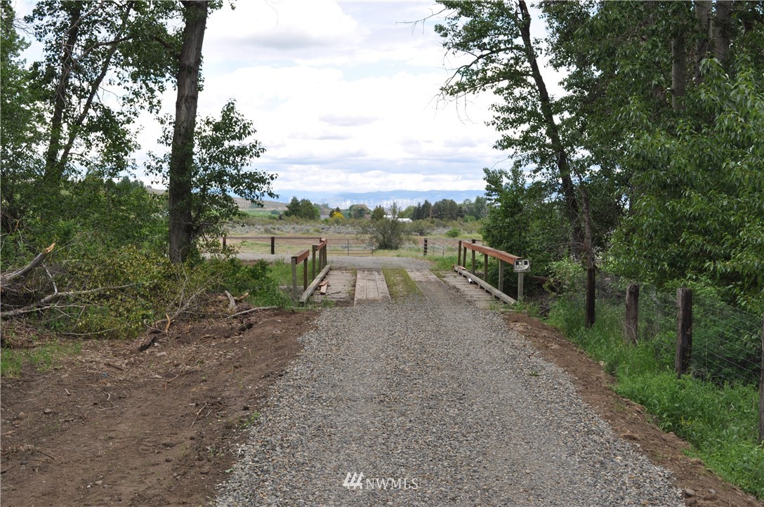 724 X Manastash Road Ellensburg, WA 98926 - Photo 2 of 12 Gallery Image 2