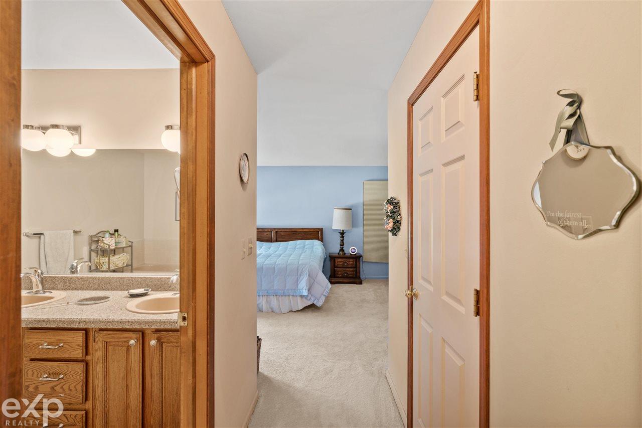 857 River Bend Drive Rochester, MI 48307 - Photo 21 of 39 50053251-20.JPG
