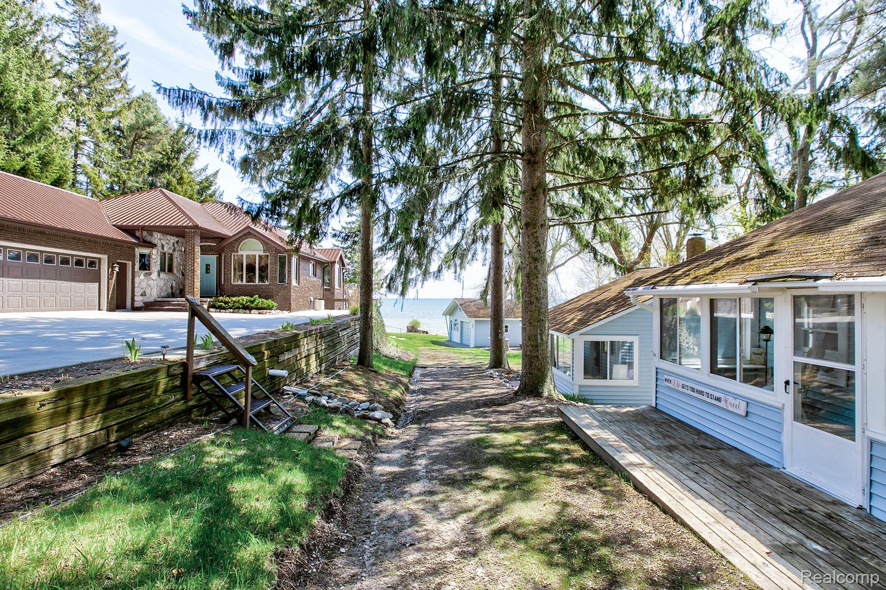 5434 Lakeshore Road Deckerville, MI 48427 - Photo 16 of 77 Gallery Image 16