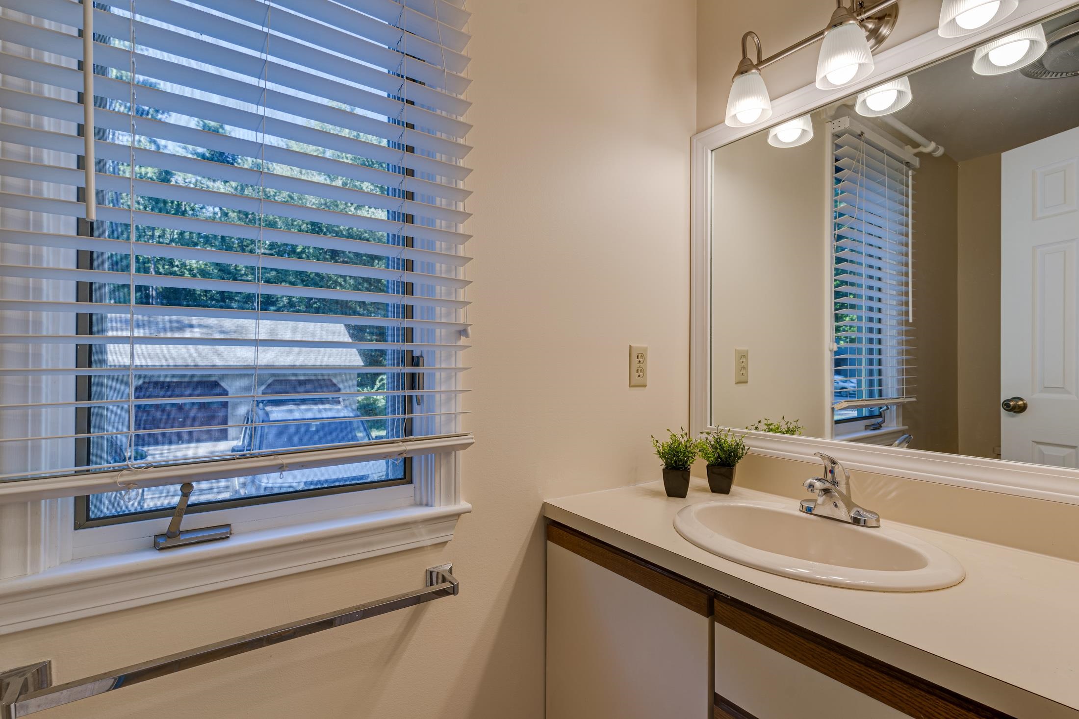 16 Brookside Drive Stratham, NH 03885 - Photo 7 of 35