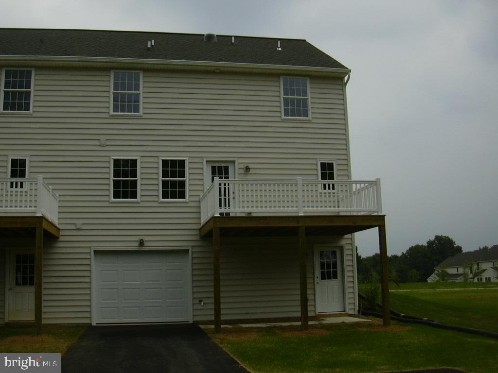 124 Baneberry Lane, Unit 69 Lititz, PA 17543 - Photo 8 of 10 Gallery Image 8