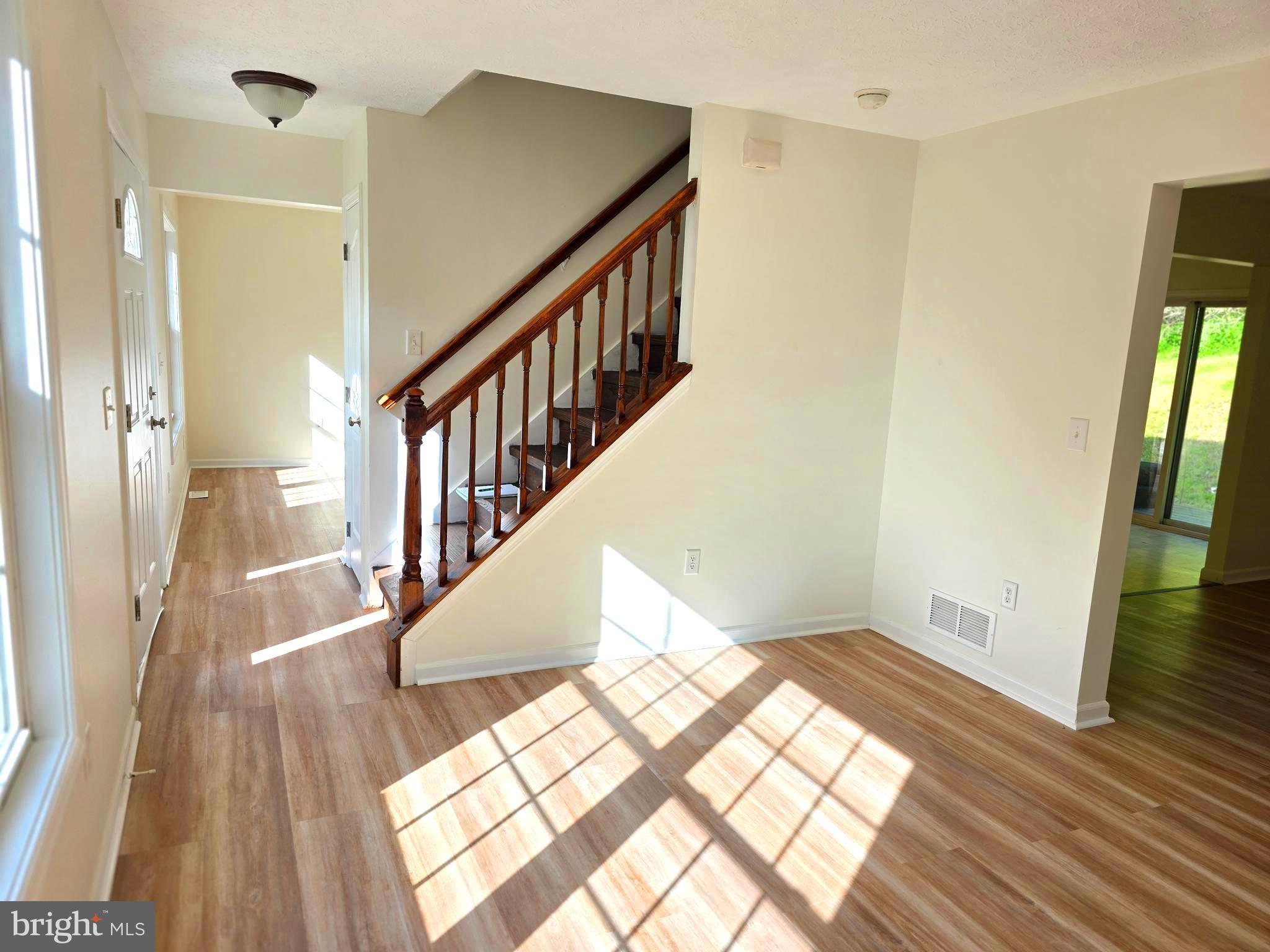 17420 Porter Road Southwest Eckhart Mines, MD 21532 - Photo 4 of 20 Living Room