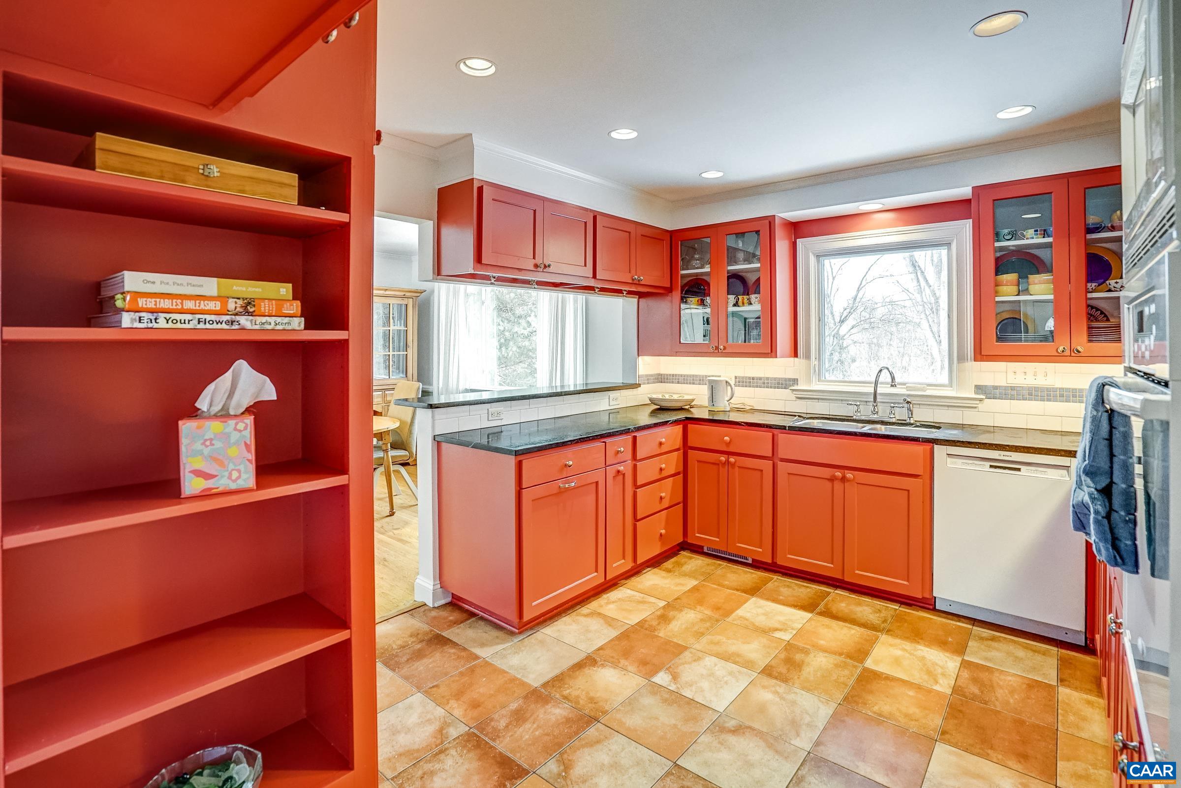 1617 St Annes Road Charlottesville, VA 22901 - Photo 13 of 65 Gallery Image 13