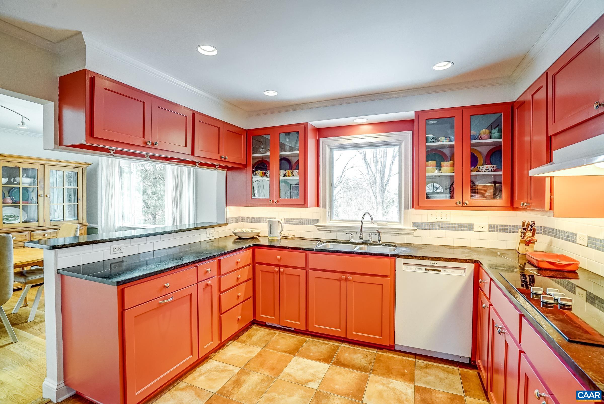 1617 St Annes Road Charlottesville, VA 22901 - Photo 14 of 65 Gallery Image 14