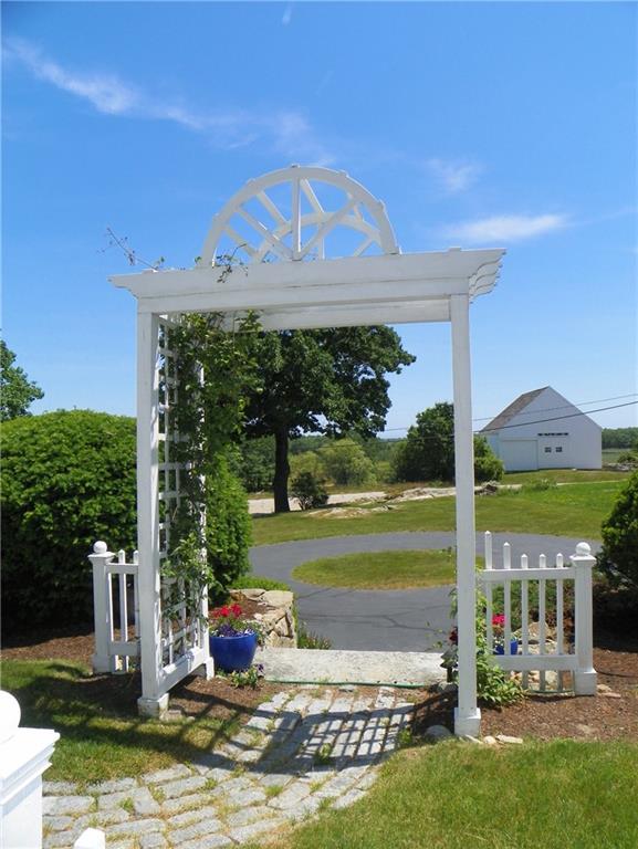 192 Mills Road Kennebunkport, ME 04046 - Photo 32 of 35 Come take a look at this...