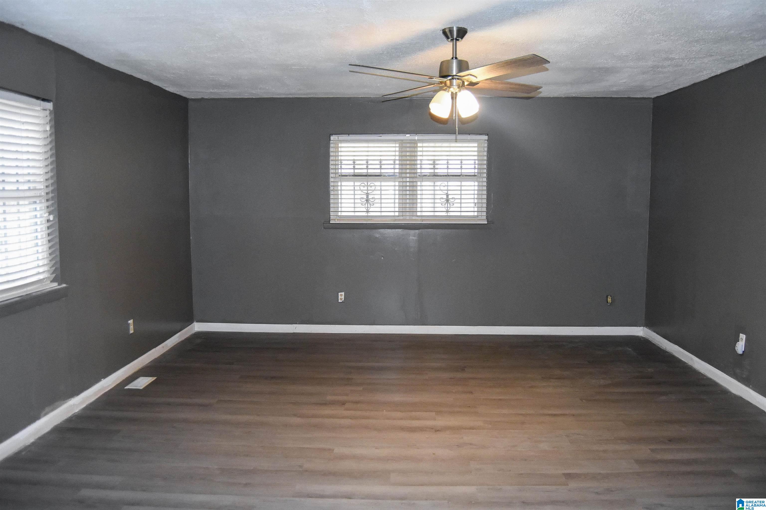 932 Parker Street Anniston, AL 36201 - Photo 8 of 37