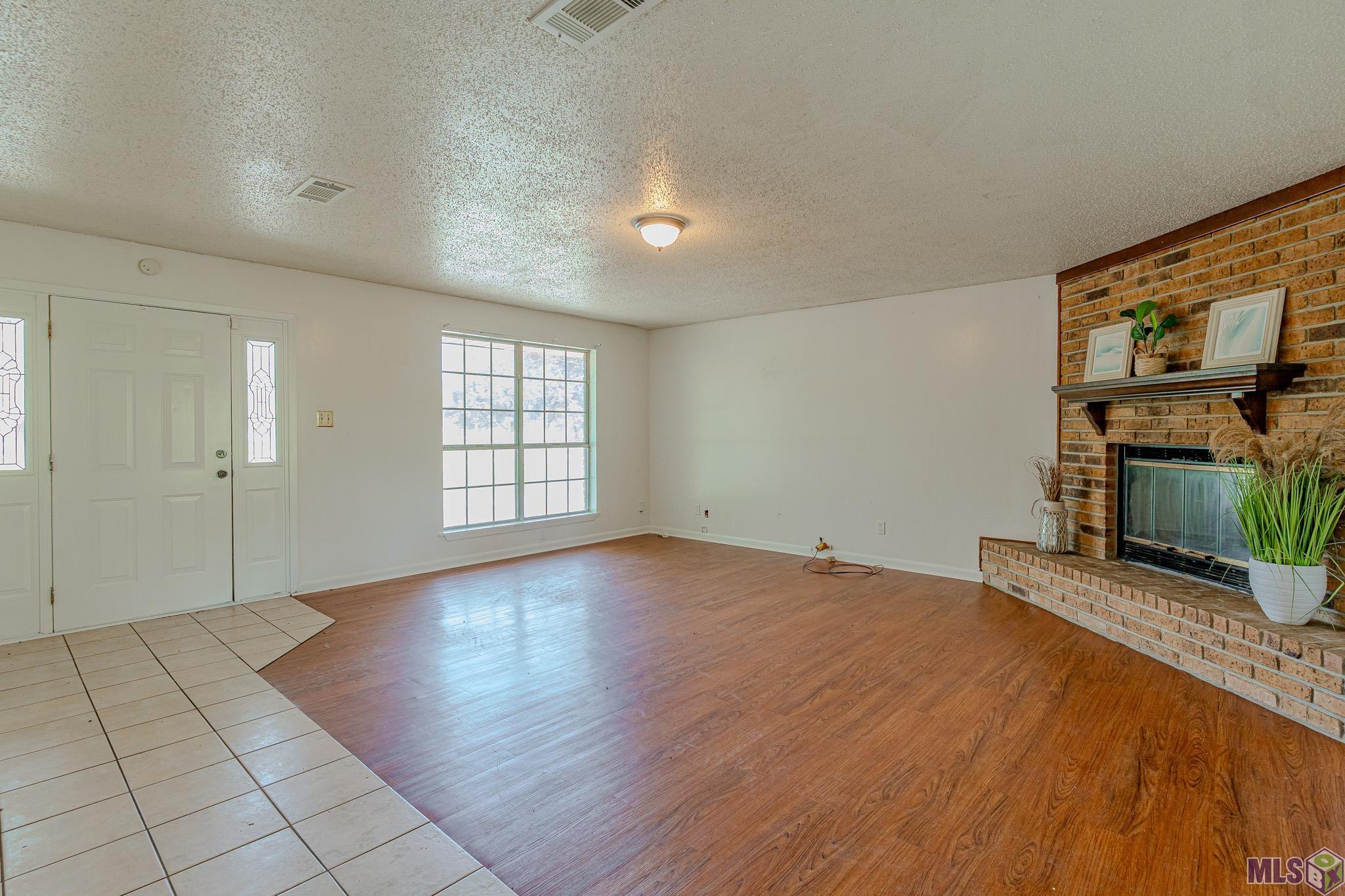 608 Daniels Street Baker, LA 70714 - Photo 3 of 16