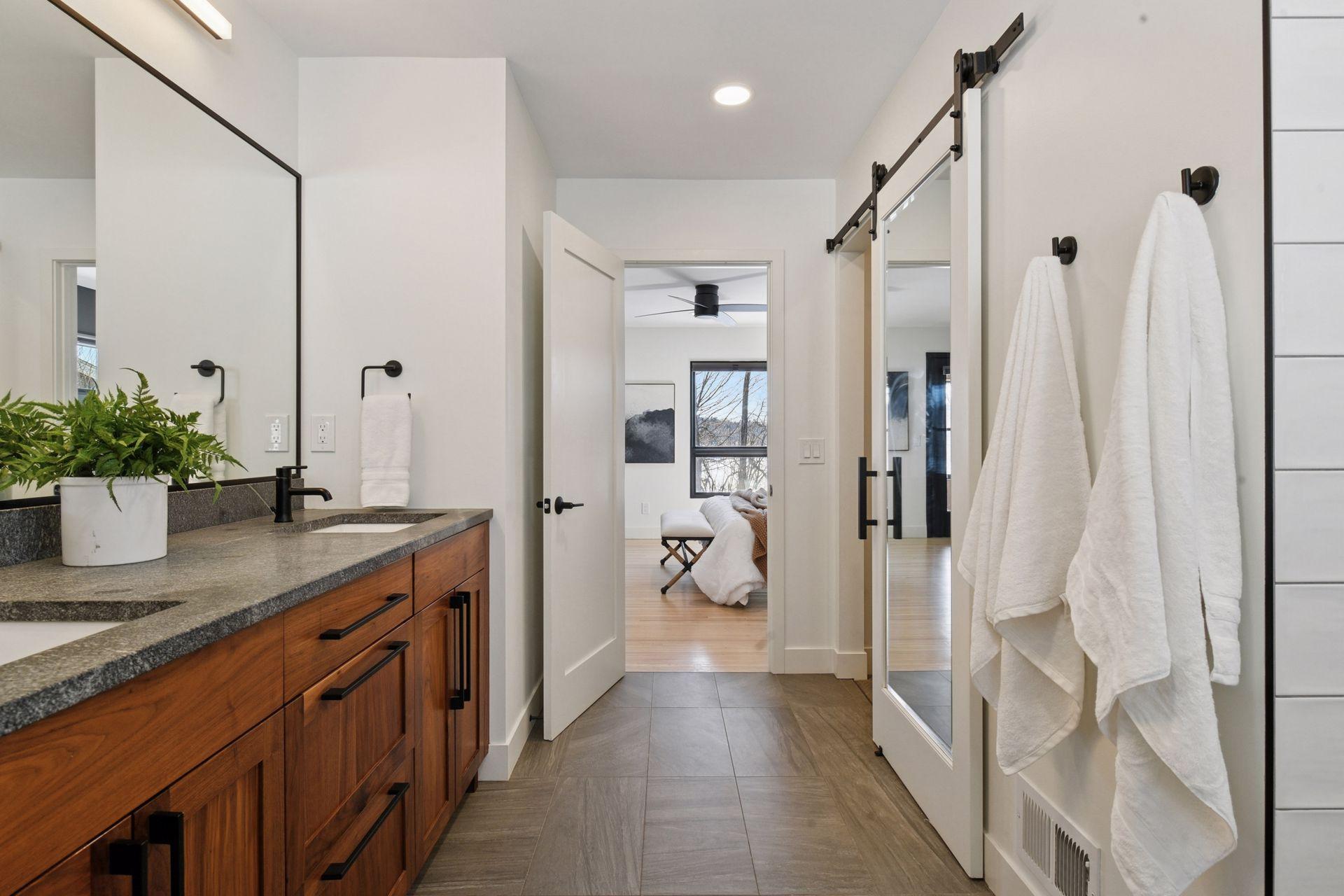 516 Grace Street Excelsior, MN 55331 - Photo 15 of 33