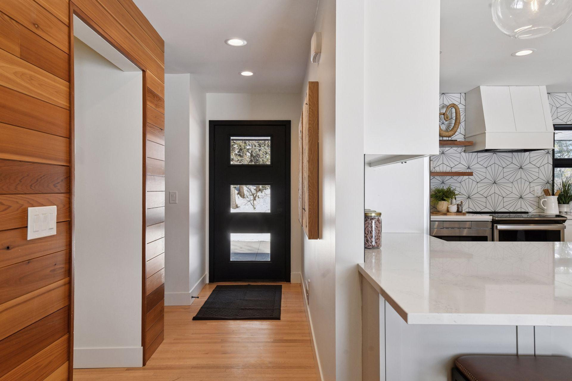 516 Grace Street Excelsior, MN 55331 - Photo 2 of 33