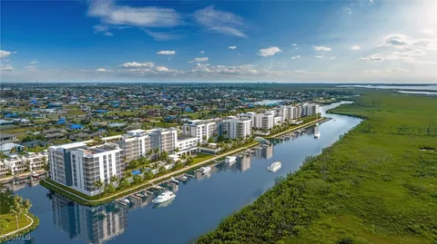 $624,900 | 328 Southwest 26th Avenue, Cape Coral, FL 33991