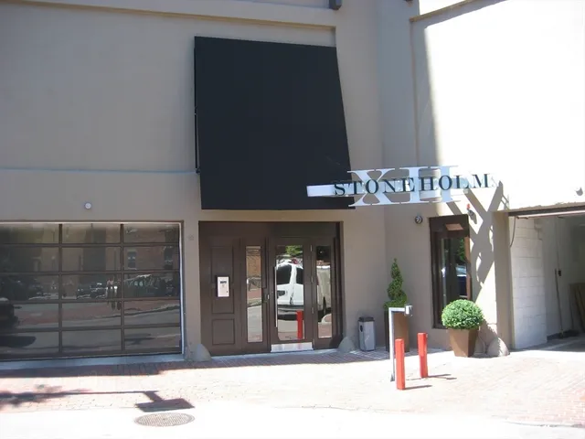 $2,600 | 12 Stoneholm Street, Unit 516, Boston, MA 02115