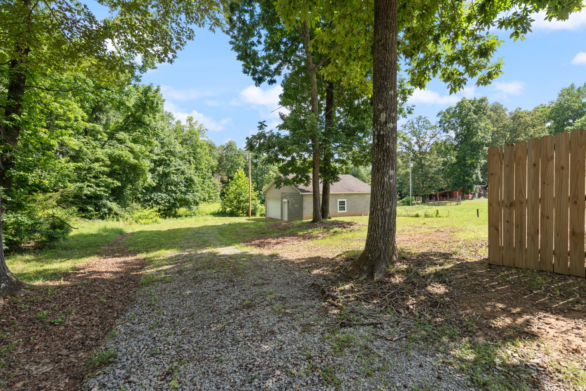 1099 Old County House Road Charlotte, TN 37036 - Photo 43 of 47