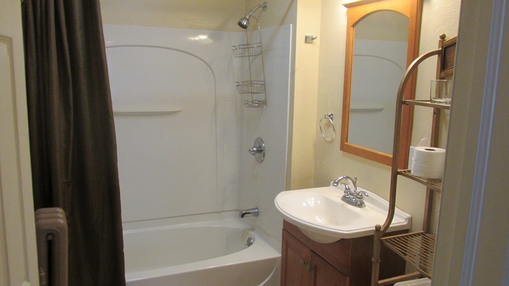 24-26 Norfolk Street Springfield, MA 01109 - Photo 15 of 27 Gallery Image 15