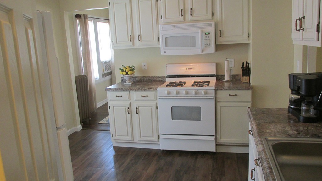 24-26 Norfolk Street Springfield, MA 01109 - Photo 7 of 27 Gallery Image 7
