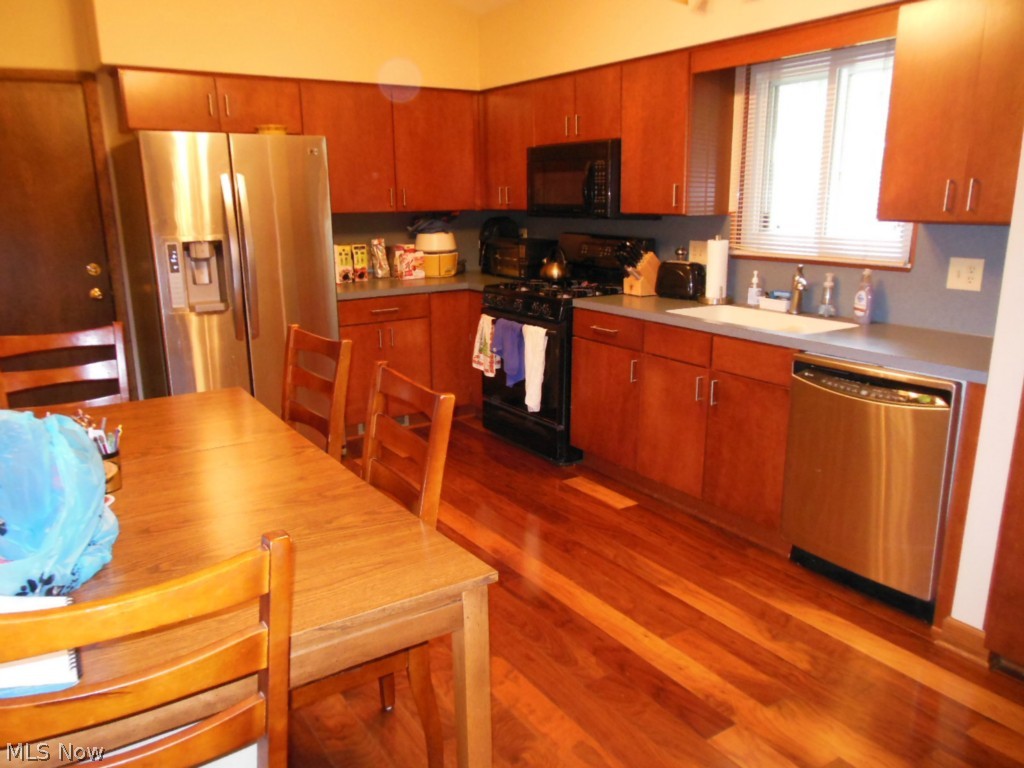 4661 Grayton Road Cleveland, OH 44135 - Photo 3 of 13 Kitchen