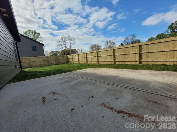 $1,450 | 1214 A Pearl Street, Statesville, NC 28677