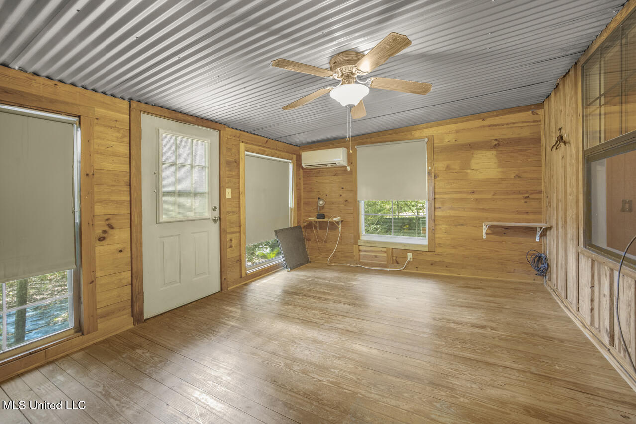 1885 Silver Creek Road Crosby, MS 39633 - Photo 10 of 17 570A1625