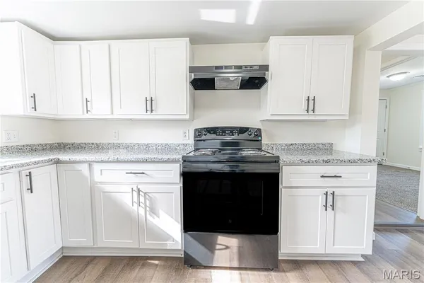 $159,900 | 803 South 4th Street, De Soto, MO 63020