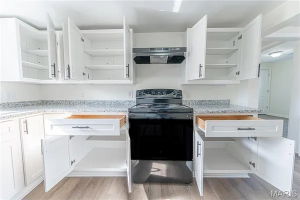 $159,900 | 803 South 4th Street, De Soto, MO 63020