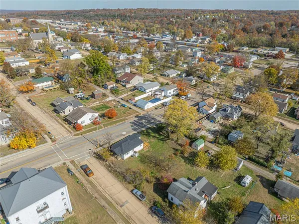 $159,900 | 803 South 4th Street, De Soto, MO 63020